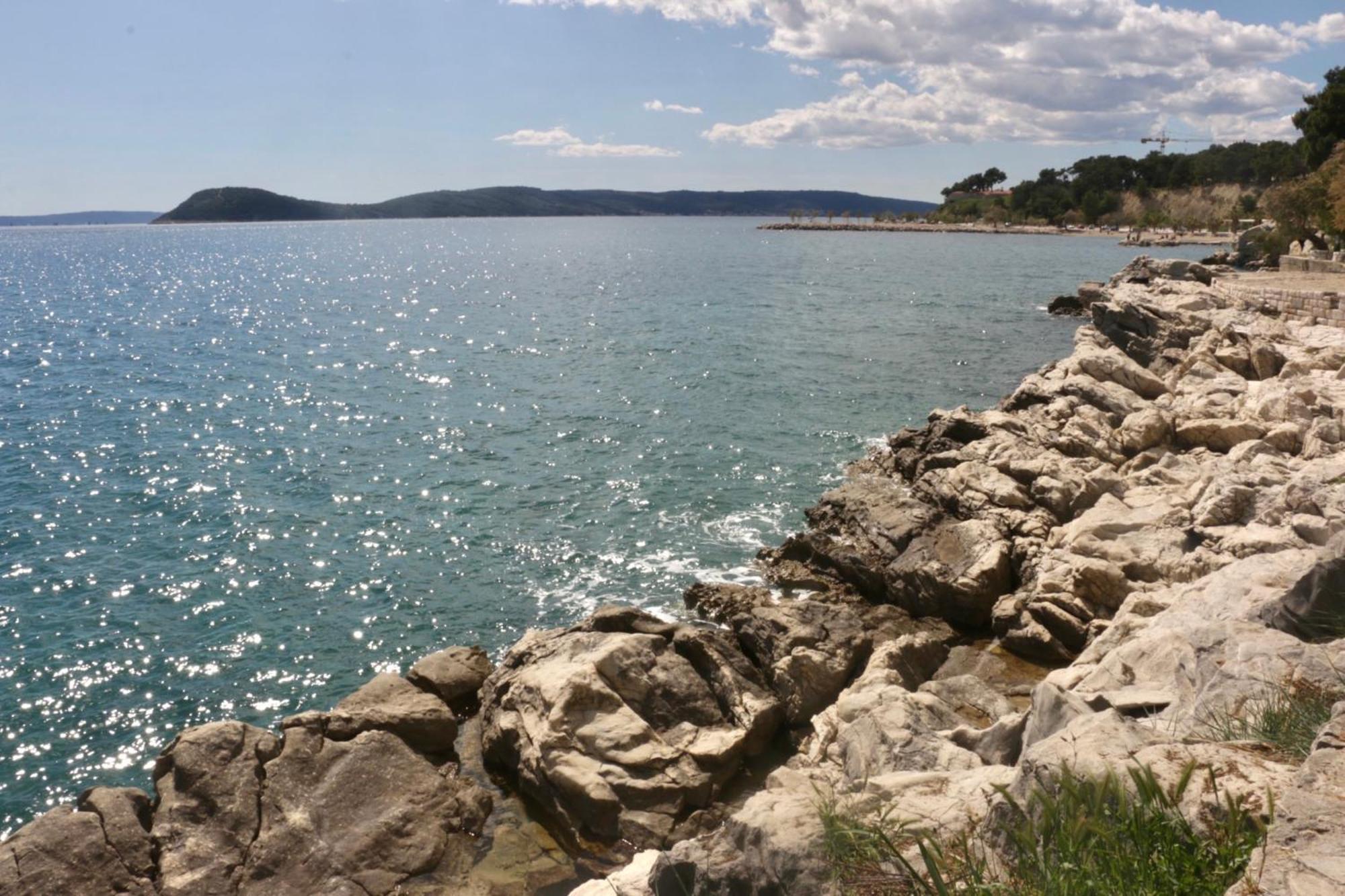 Beachfront Apartment Drazen, With Garden And Parking Split Extérieur photo