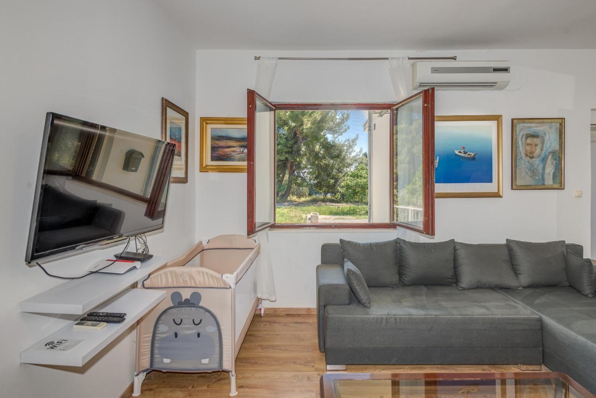 Beachfront Apartment Drazen, With Garden And Parking Split Extérieur photo