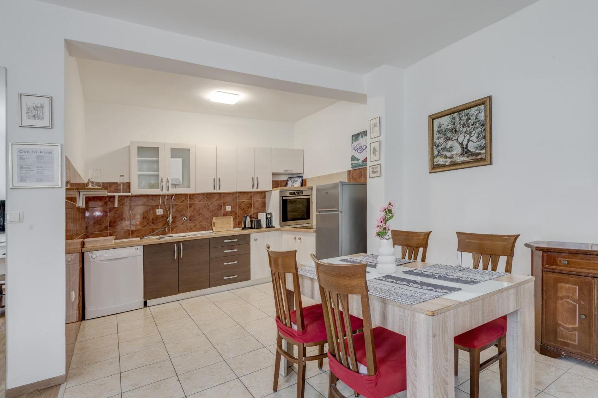 Beachfront Apartment Drazen, With Garden And Parking Split Extérieur photo