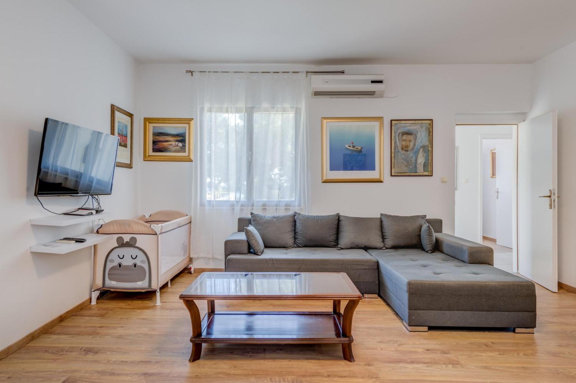 Beachfront Apartment Drazen, With Garden And Parking Split Extérieur photo